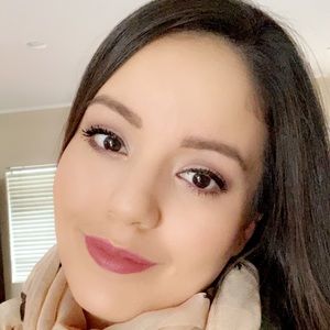 Meet your Posher, Lisette